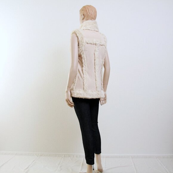 Twisted Heart Sherpa Vest - Picture 2 of 12